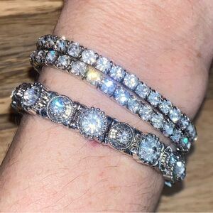 Set of three stretchy rhinestone bracelets